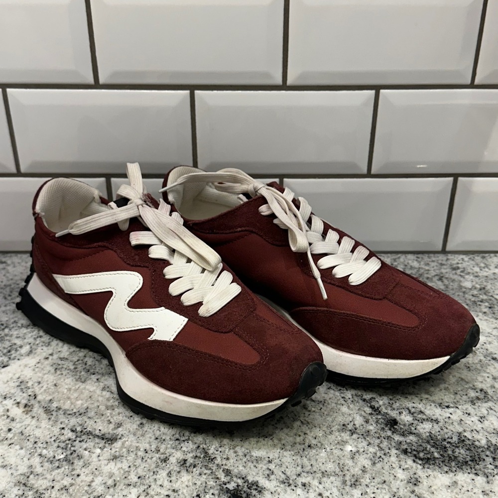 Steve Madden Women 8 Campo Sneaker Wine Burgundy Suede Studded Sole Retro Sporty